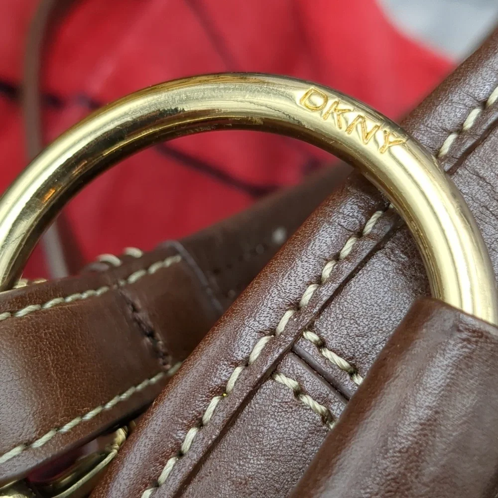 DKNY  Linen & & leather purse